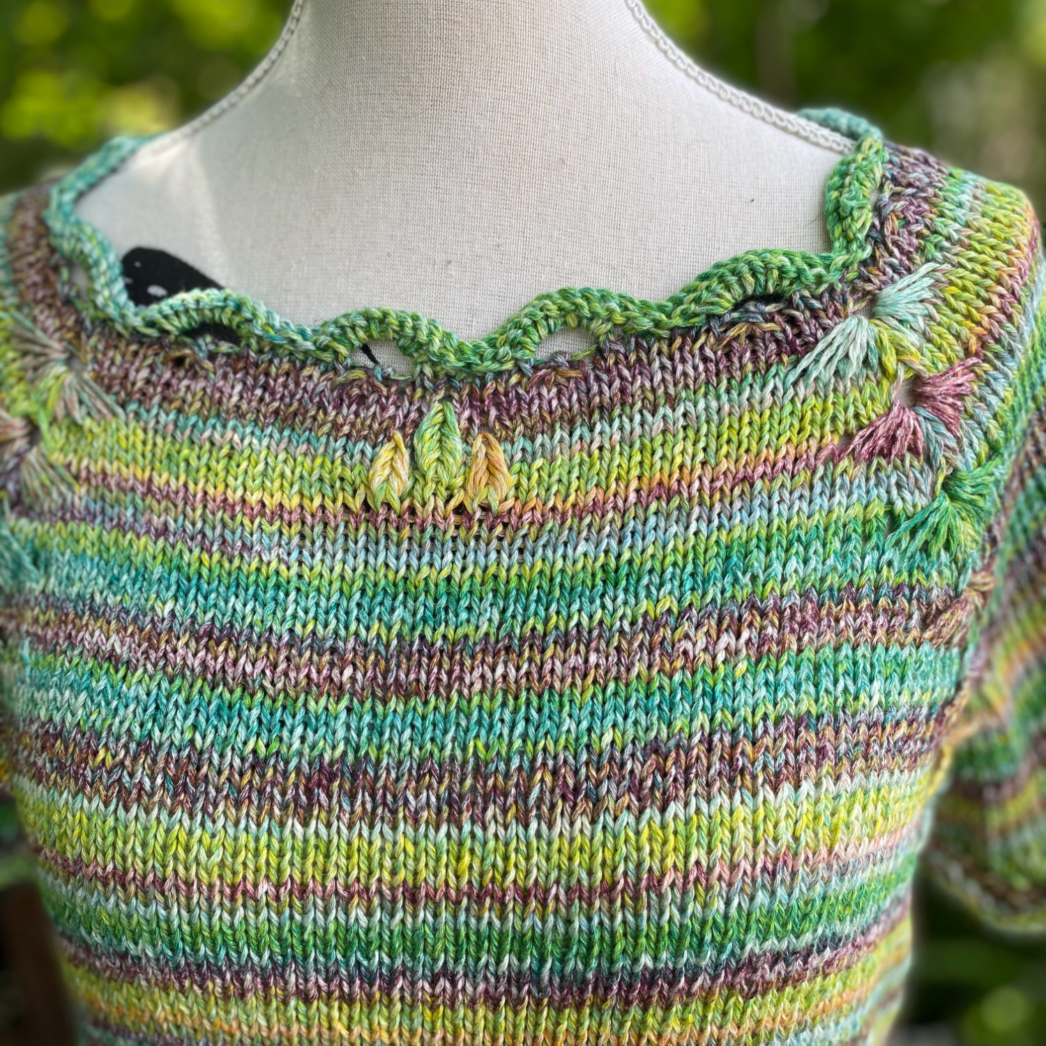 Shirt Blumenliebe | Einzelanleitung + Wolle Cavacalla Linie 457  | Stricken | Sylvie Rasch