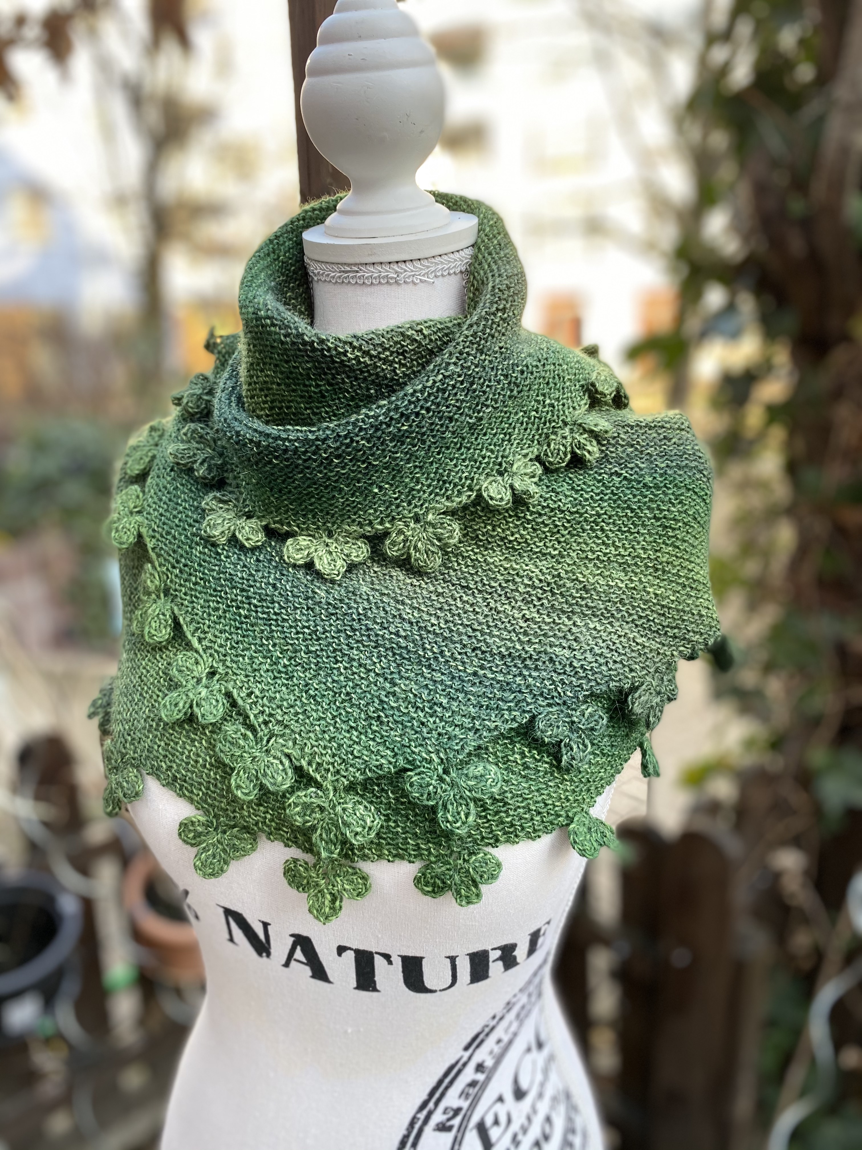 Tuch St Patrick | Einzelanleitung + Wolle Bazar Linie 460  | Stricken | Sylvie Rasch