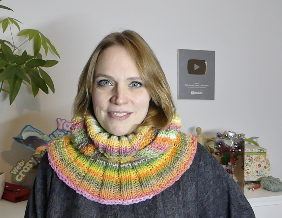 Kapuzenschal Bonny und Clyde  | Anleitung + Wolle Fano Linie 359  | Stricken | Sylvie Rasch