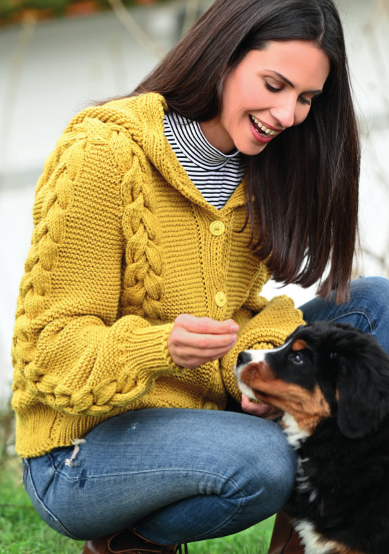 Jacke mit Zöpfen | Anleitungsheft | Wolle Cora Linie 20  | Stricken | ONline